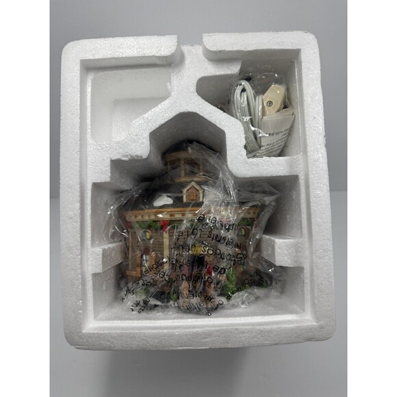 Department 56 Roundel Cottage New England Village # 799924 Open Box - Picture 5 of 11